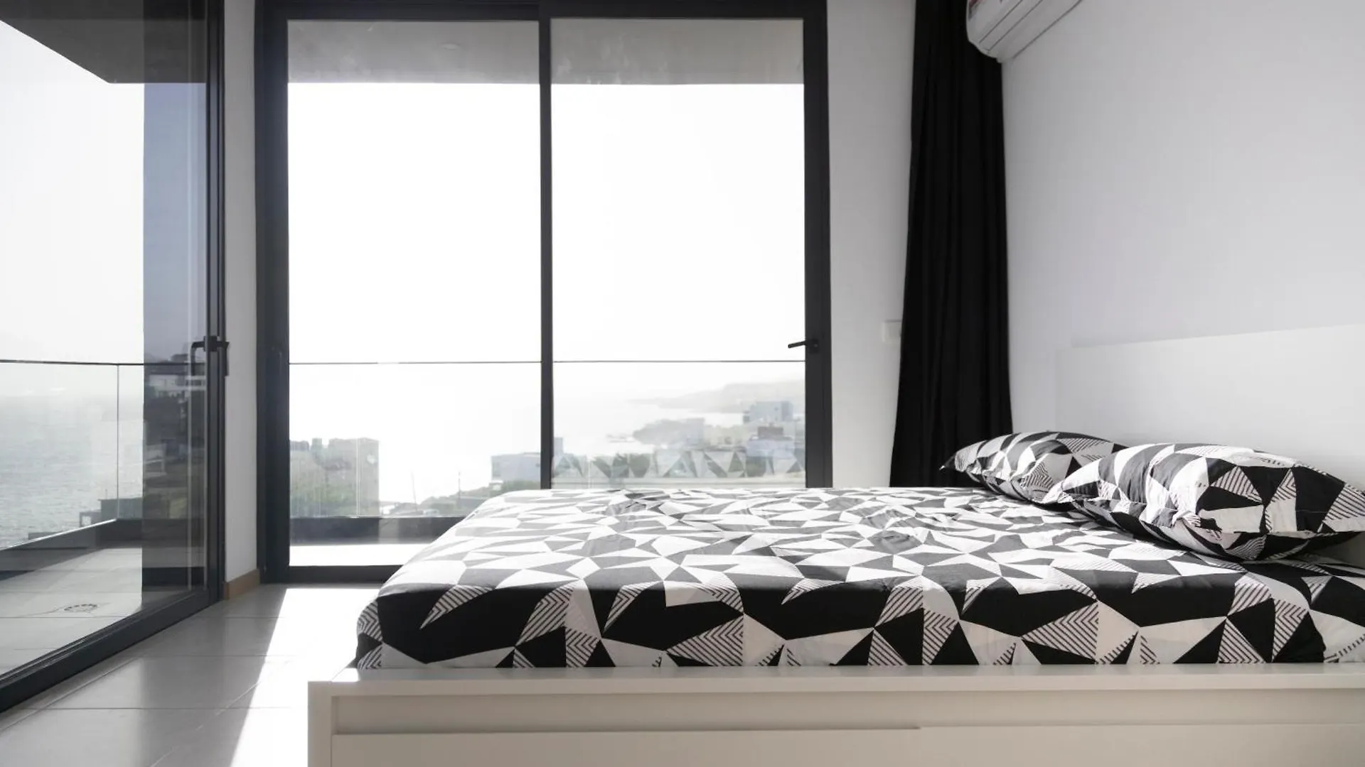 3 Bdr Aprt, Amazing Seaview, Rooftop Pool - Lcgr プライア 0*,  カーボベルデ