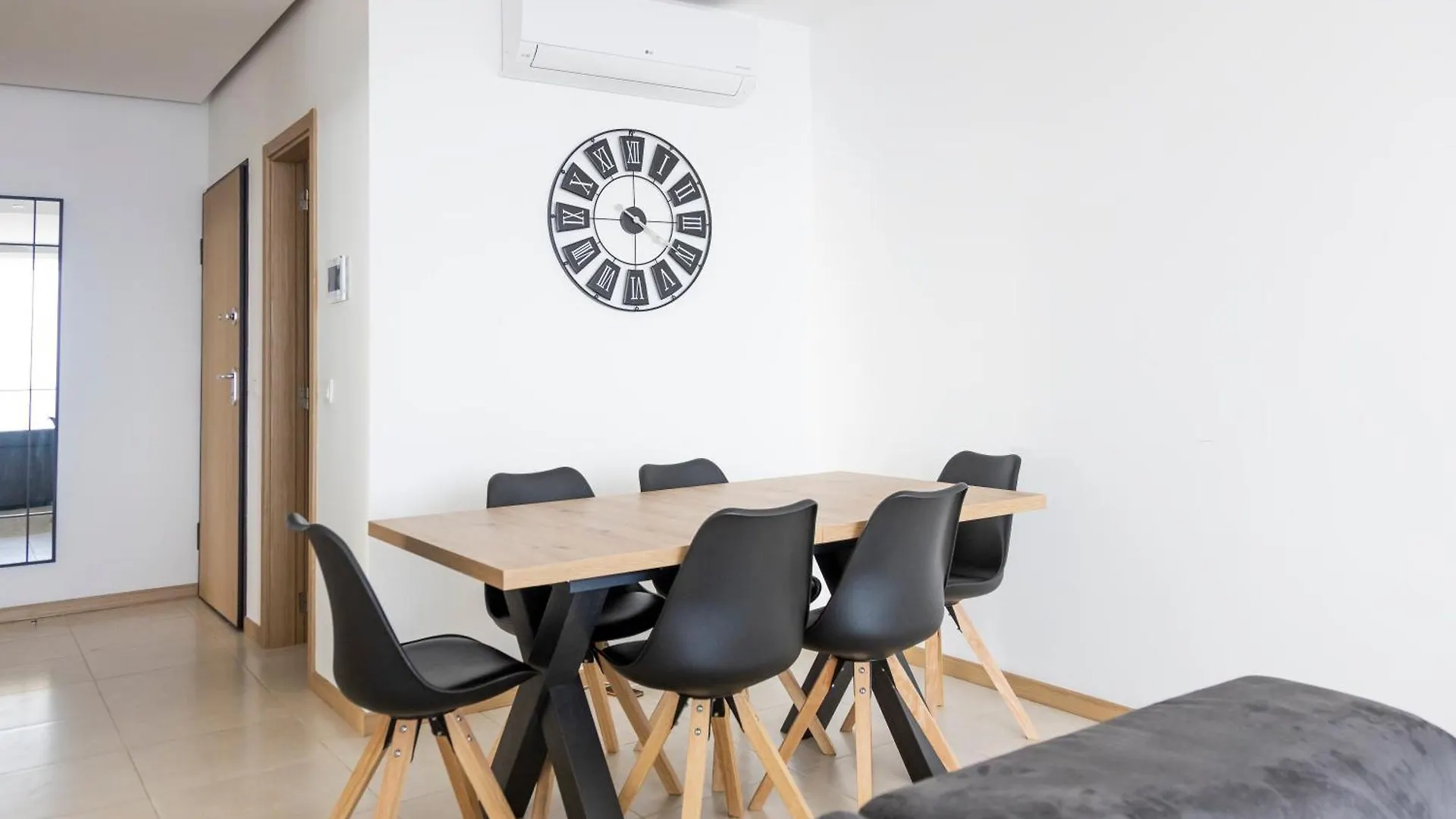 3 Bdr Aprt, Amazing Seaview, Rooftop Pool - Lcgr プライア 0*,